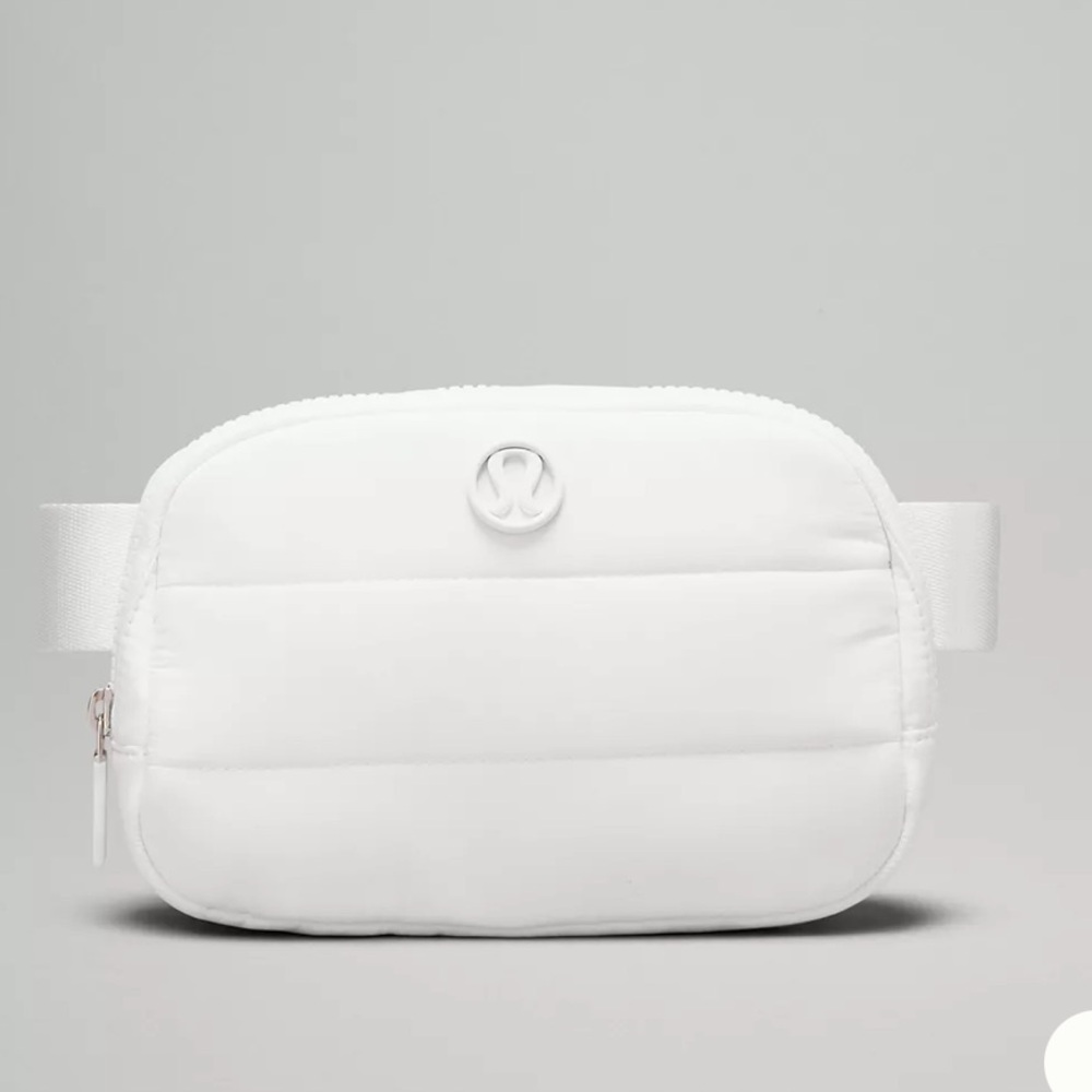 Lululemon Everywhere Belt Bag Wonder Puff White & White Hardware